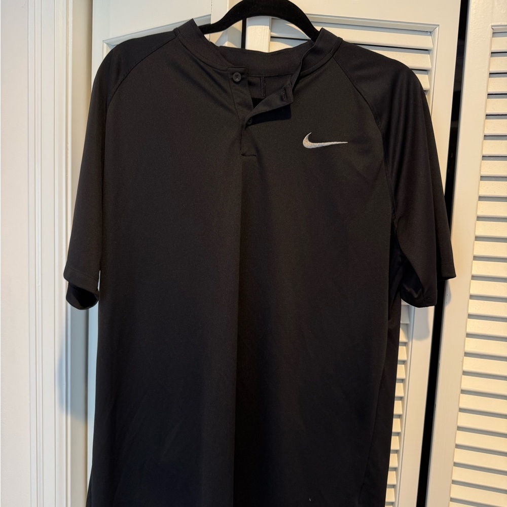 Nike Black Collarless Golf Shirt (Size L)